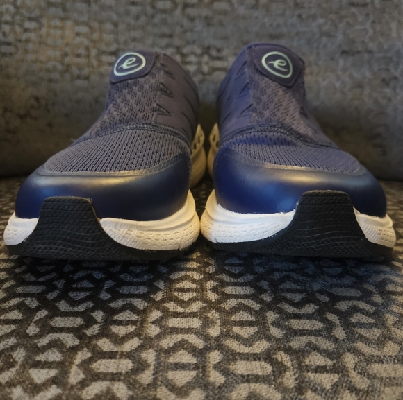 Easy Spirit Women's Navy Mule Slip-On Shoes - Sz 8 - Picture 9 of 10